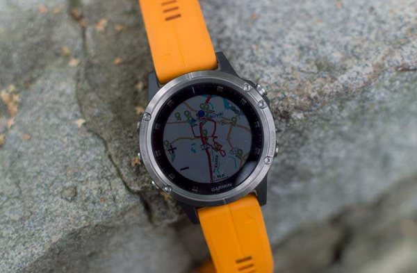 Обзор Garmin Fenix 5 Plus: функциональные и дорогие спортивные часы